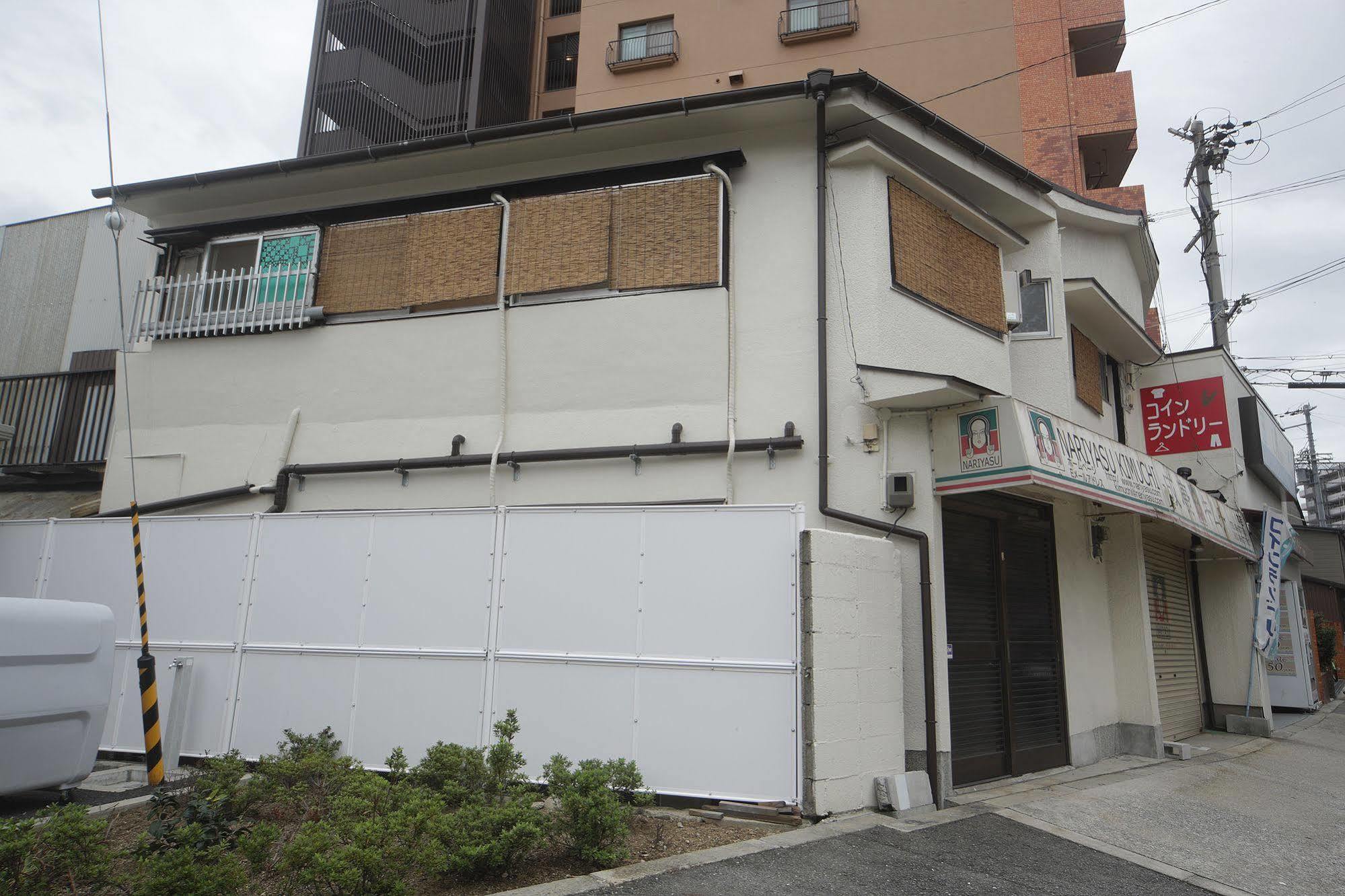 Guesthouse Oasis Ōsaka Extérieur photo