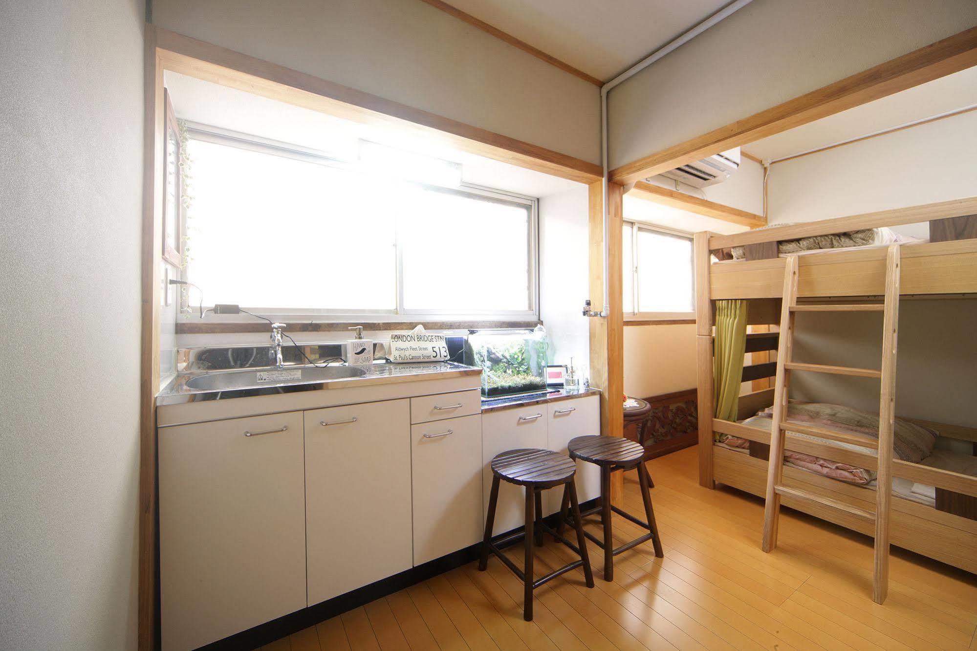 Guesthouse Oasis Ōsaka Extérieur photo